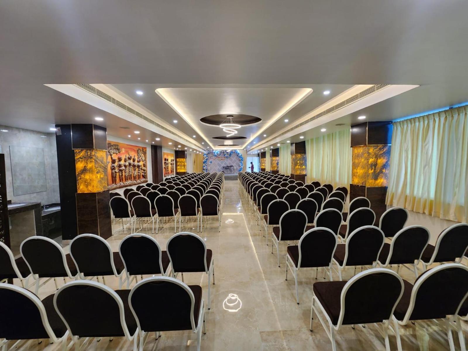 Silver Stone Park Resort, Kovilpatti Экстерьер фото