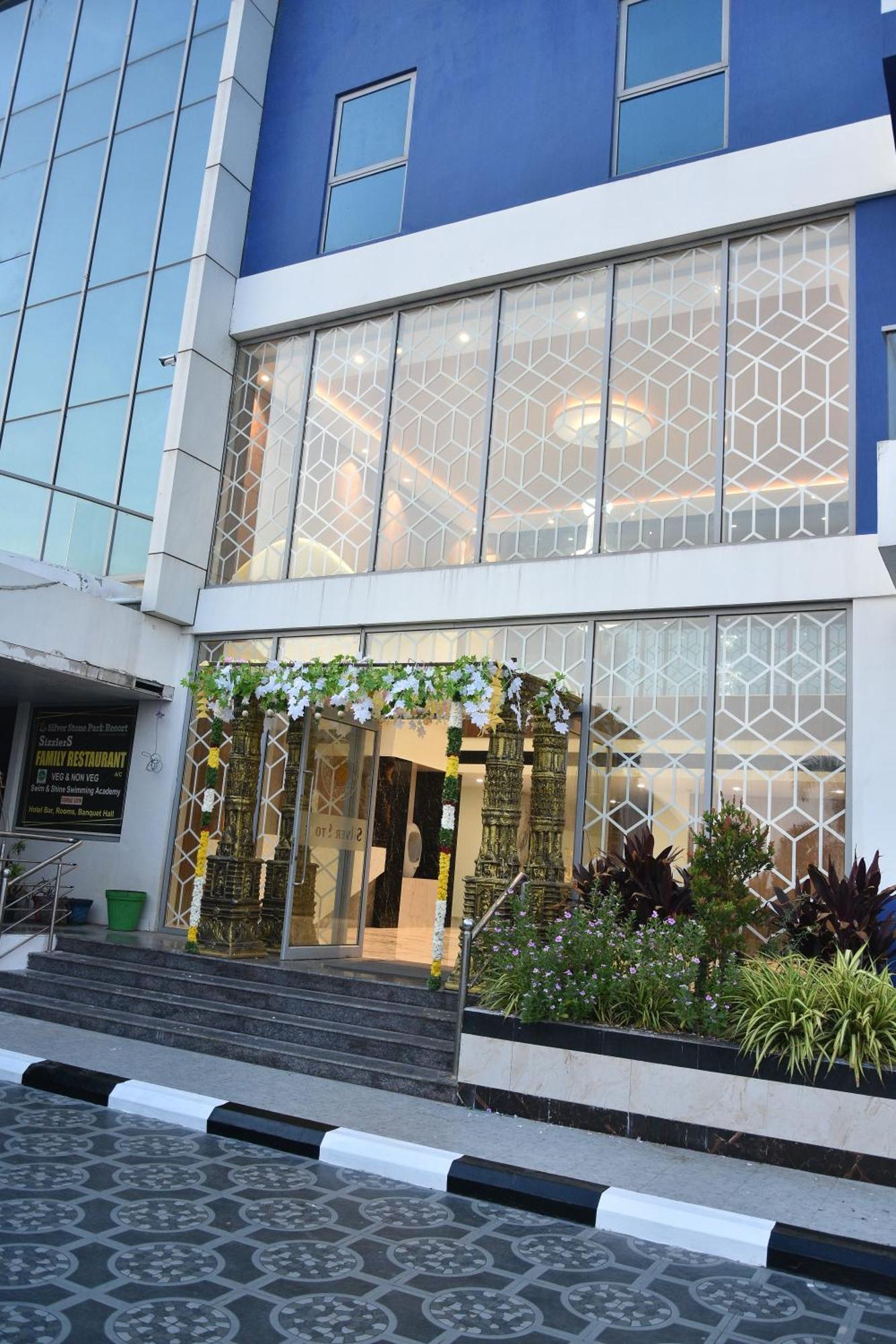 Silver Stone Park Resort, Kovilpatti Экстерьер фото